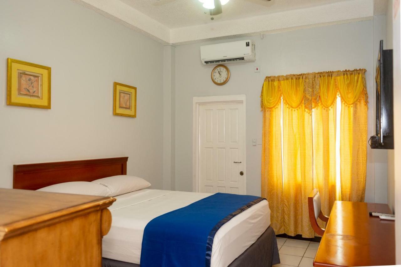 Status Hotel Georgetown Buitenkant foto